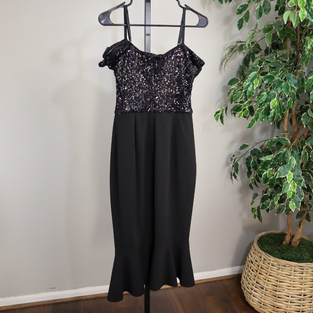 Guess Off the Shoulder Black Sequin Evening Dress with Ruffle Size 4 - Picture 9 of 9